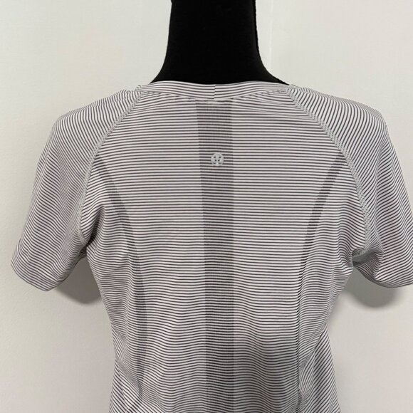 Lululemon Swiftly Tech T-Shirt Womens 10 Gray Activewear Gym Yoga Running - Picture 3 of 10